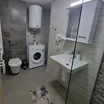 Modern & Trendy