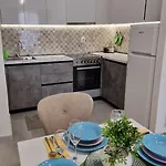 Modern & Trendy