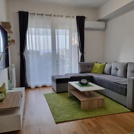 Modern & Trendy