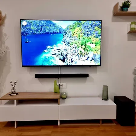 Modern & Trendy 公寓 *