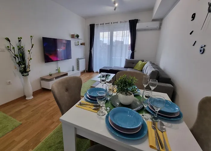 Apartment Modern & Trendy